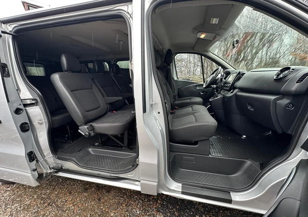Opel Vivaro cena 69900 przebieg: 273900, rok produkcji 2016 z Piaseczno małe 781